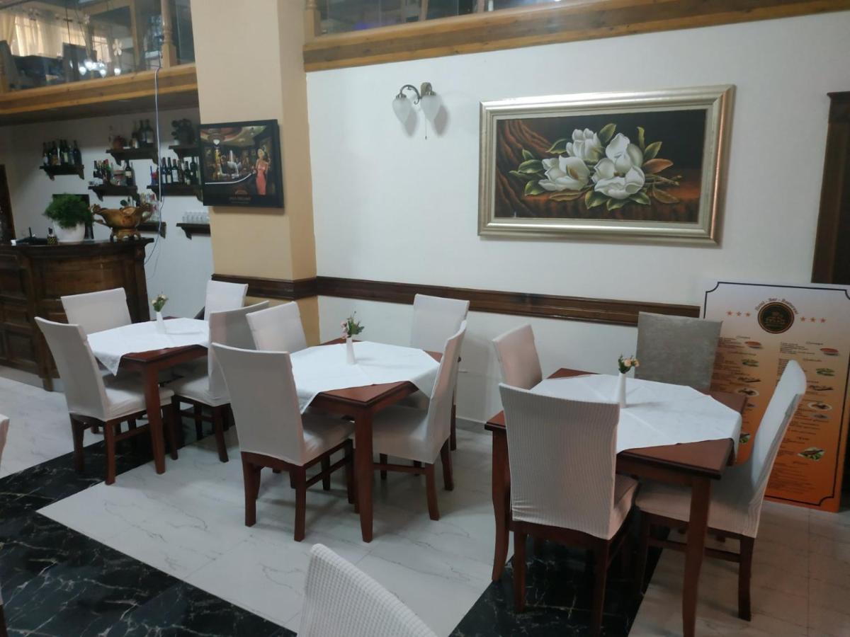 Hasani Hotel *